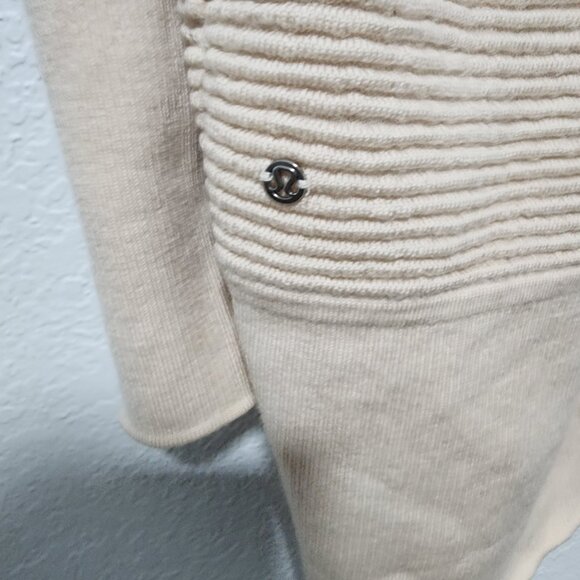 Lululemon Cardigan Long Sleeve Cream Color Everyday Wear Comfy Size 8/10 Large - Picture 4 of 7